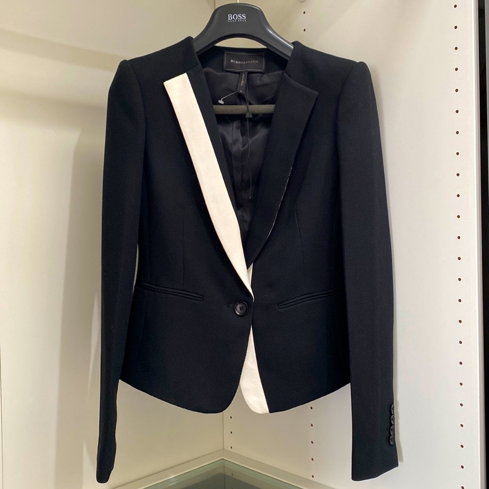 BCBGMAXAZRIA blazer NWOT